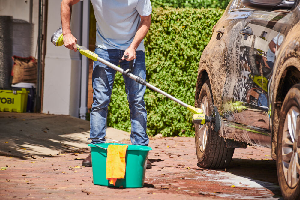 ONE + / Телескопическая щетка RYOBI R18TPS-120G