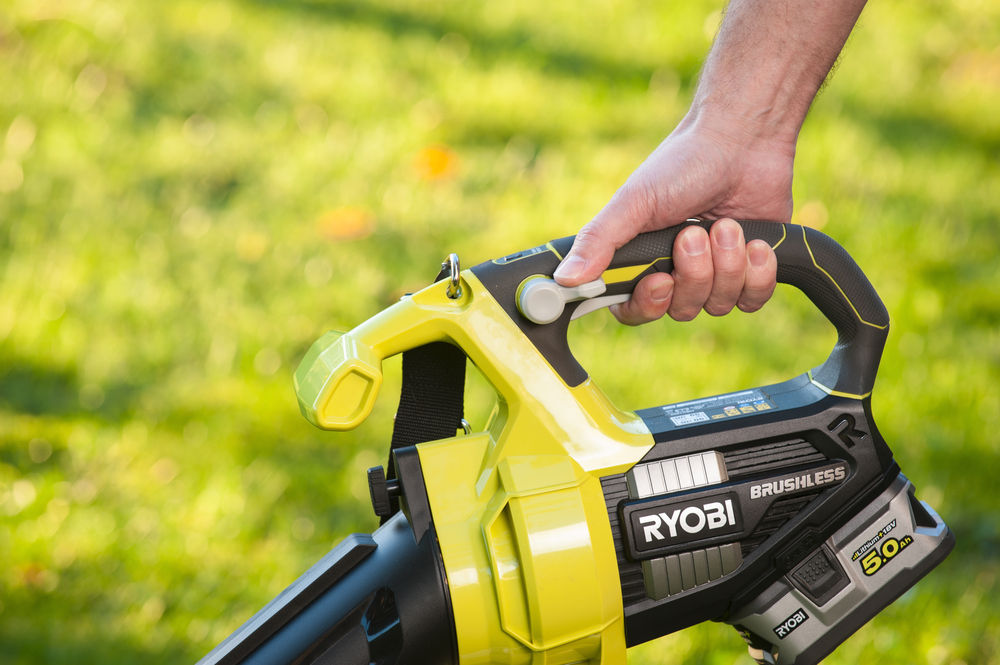 ONE + / Воздуходувка-пылесос садовая бесщеточная RYOBI OBV18 (без батареи)