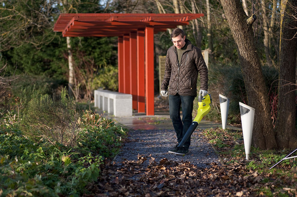 ONE + / Воздуходувка RYOBI OBL1820H гибридная (без батареи)