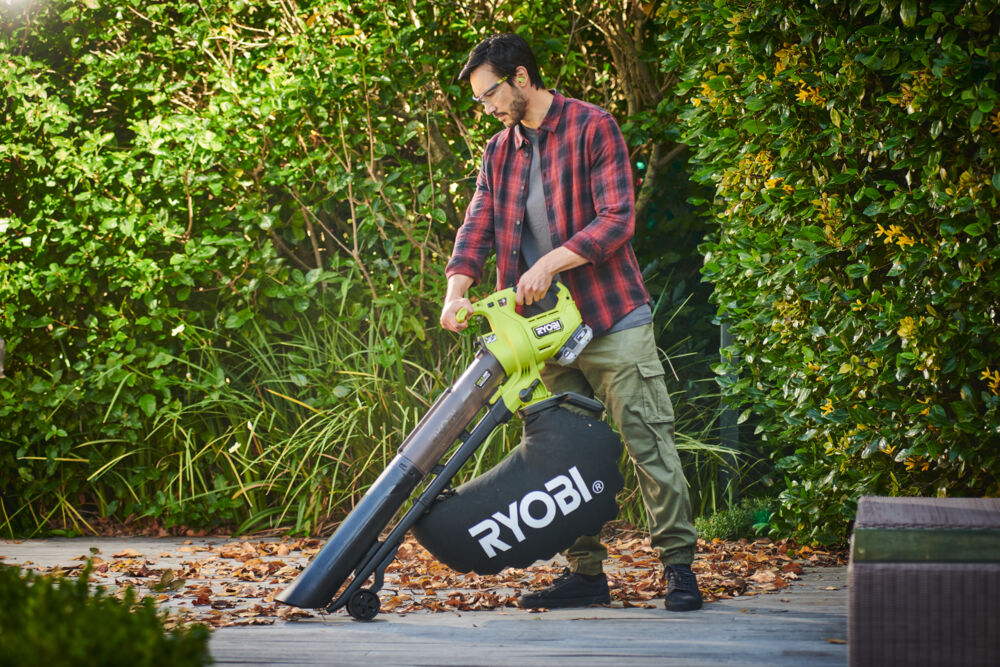 ONE + / Воздуходувка RYOBI RY18BVXA-0 (без батареи)