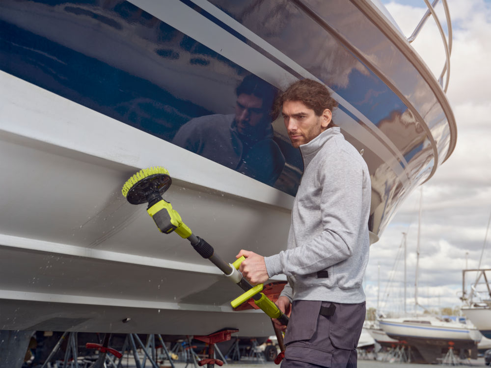 ONE + / Телескопическая щетка RYOBI R18TPS (без батареи)