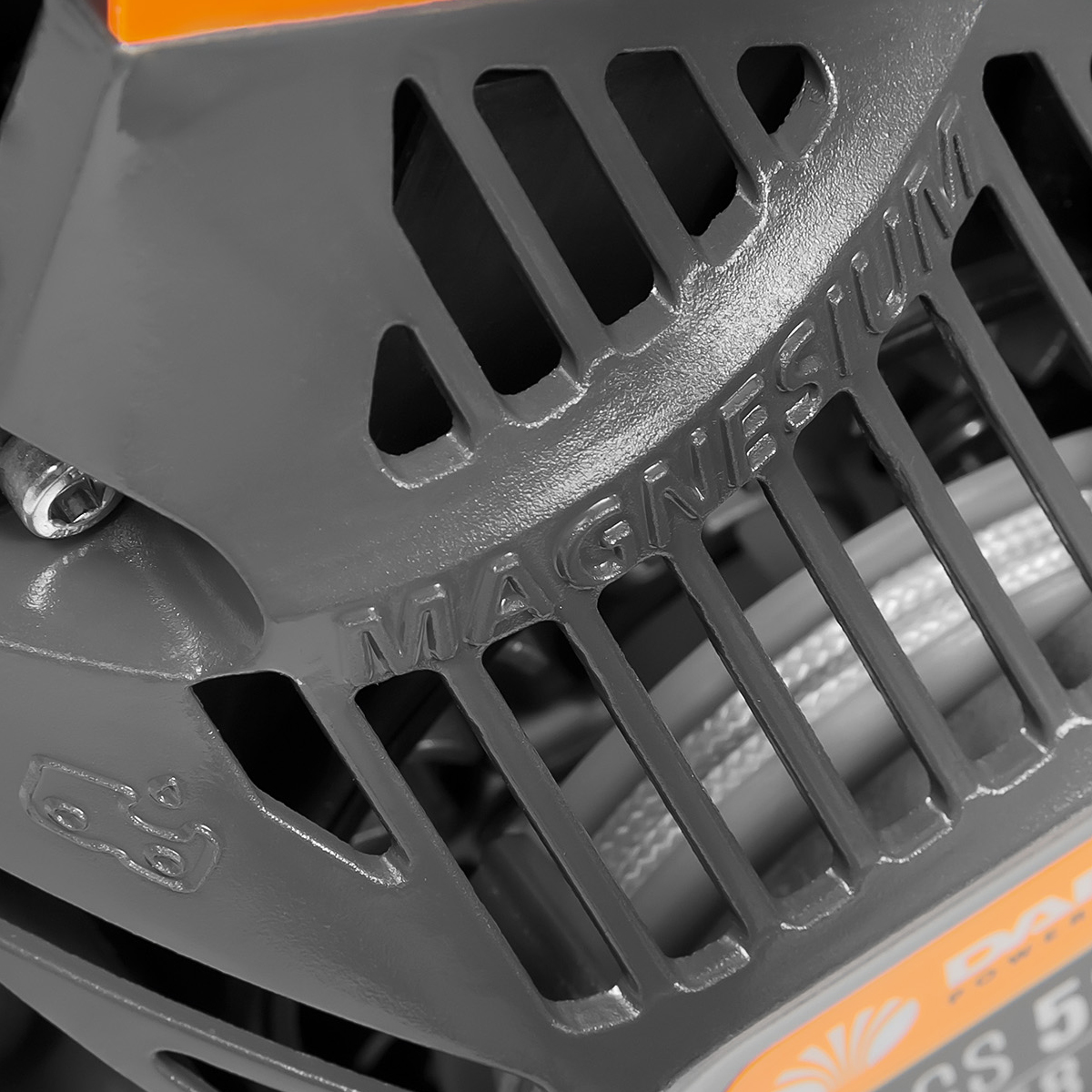 Бензопила DAEWOO DACS 5820 XT