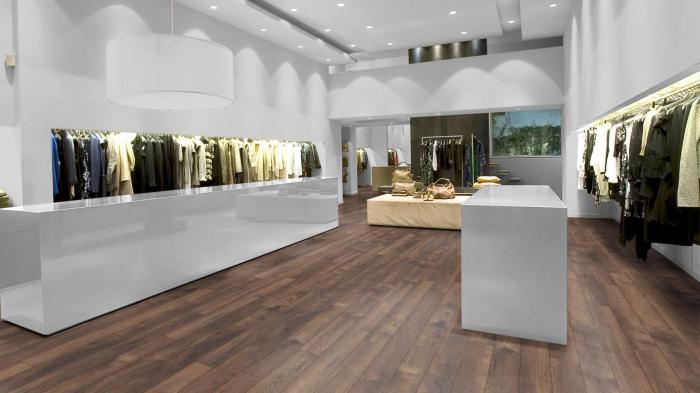 Ламинат Kronotex Amazone Дуб темный Петерсон (Pettersson Oak dark)