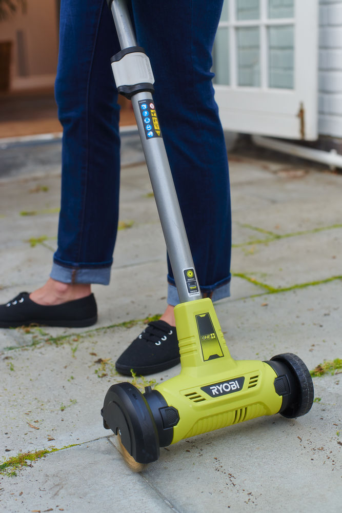 ONE + / Машина щеточная RYOBI RY18PCA-0 (без батареи)