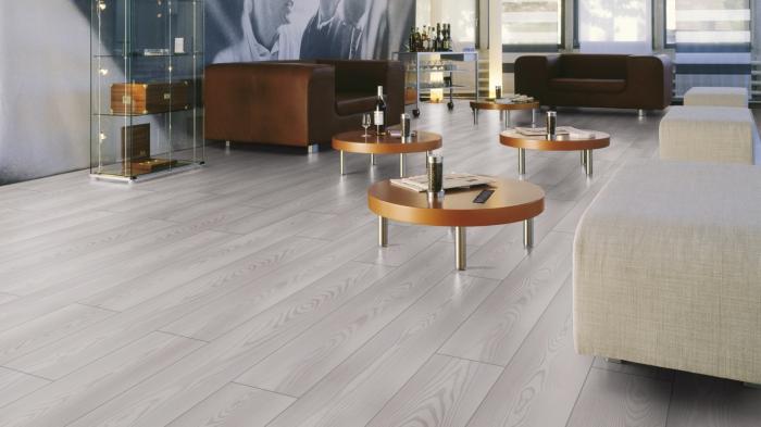 Ламинат Kronotex Exquisit D4707 Милки Пайн серый