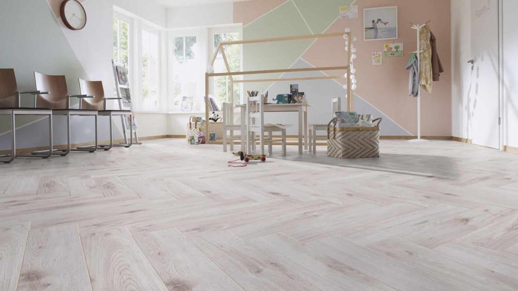 Ламинат Kronotex Herringbone D3516 Дуб Бордо