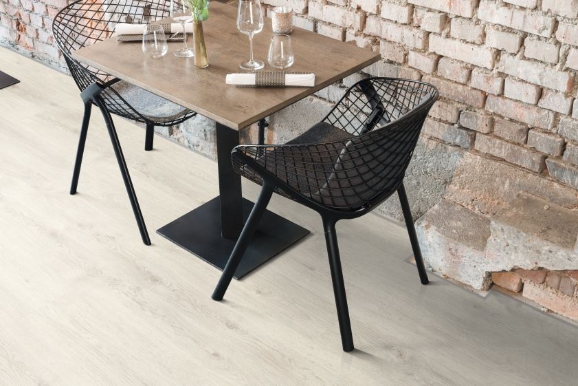 Ламинат EGGER Pro Classic EPL034 Дуб Кортина белый 4V