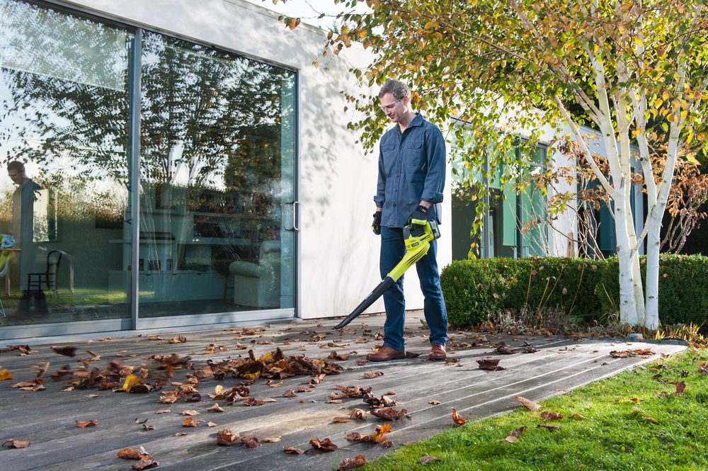 ONE + / Воздуходувка садовая RYOBI OBL1820S (без батареи)