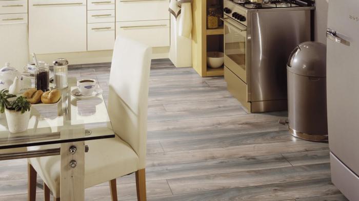 Ламинат Kronotex Mammut Дуб серый Макро (Macro Oak grey)