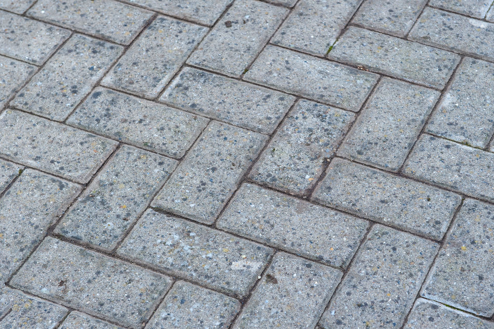 ONE + / Машина щеточная RYOBI RY18PCA-0 (без батареи)