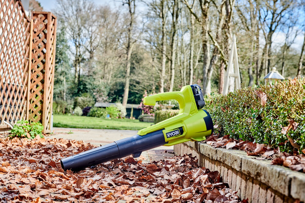 ONE + / Воздуходувка RYOBI RY18BLA-140