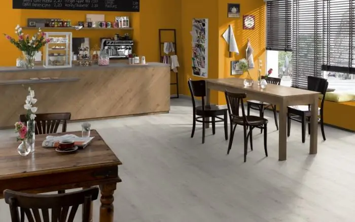 Ламинат EGGER Pro Classic EPL034 Дуб Кортина белый 4V